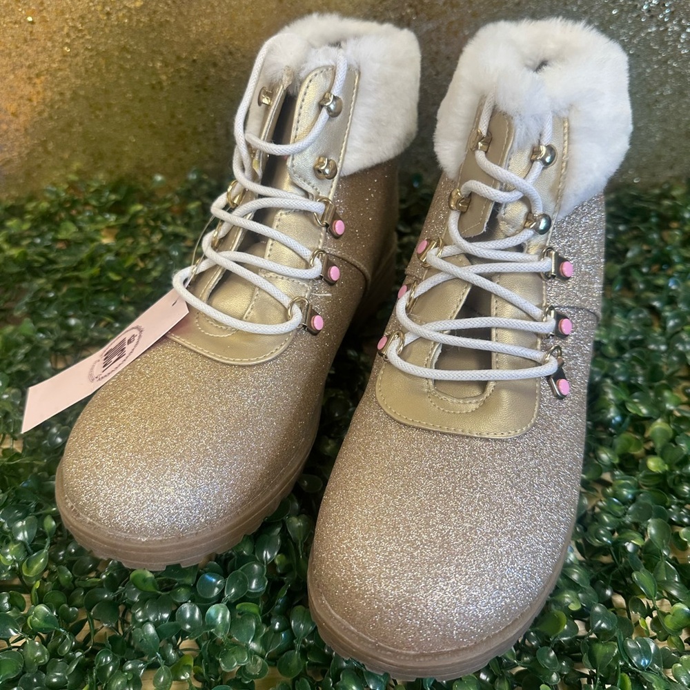 Juicy Couture Gold Glitter Kids Boots with White Fur